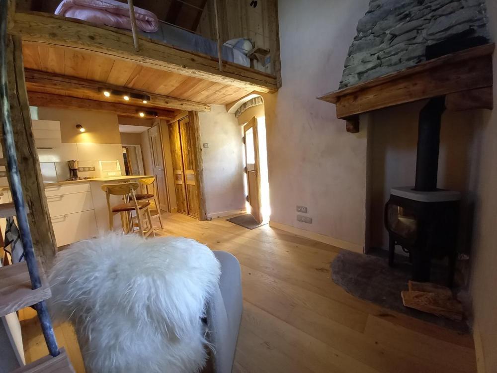 Maisonnette grand confort dans charmant village de montagne ! Bourg-Saint-Maurice Extérieur photo